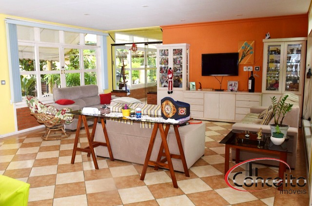 Maravilhosa Casa com 8 suítes!