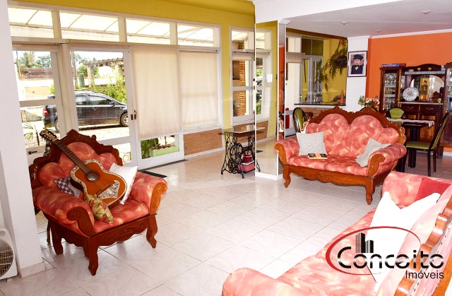 Maravilhosa Casa com 8 suítes!