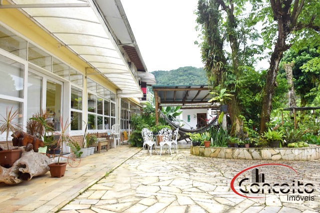 Maravilhosa Casa com 8 suítes!