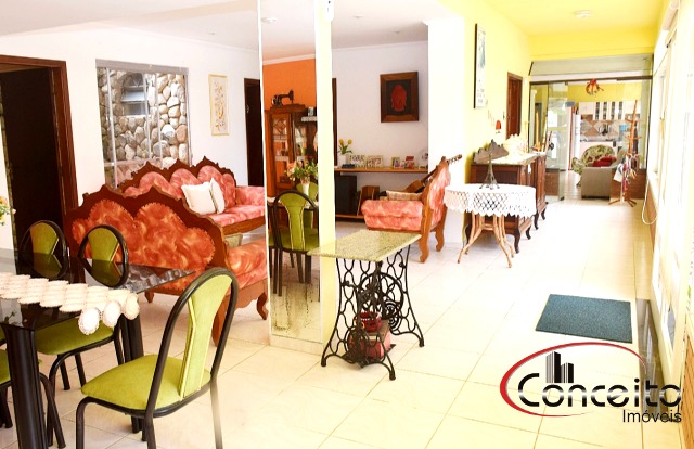 Maravilhosa Casa com 8 suítes!