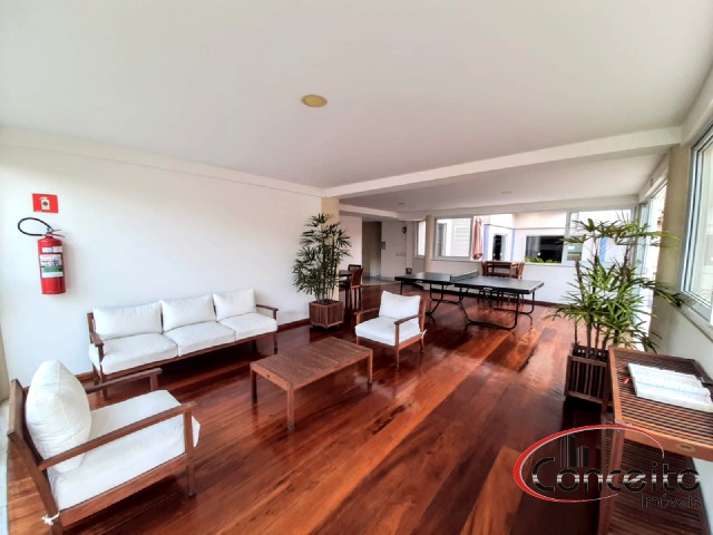 Amplo apartamento com 3 dormitórios!