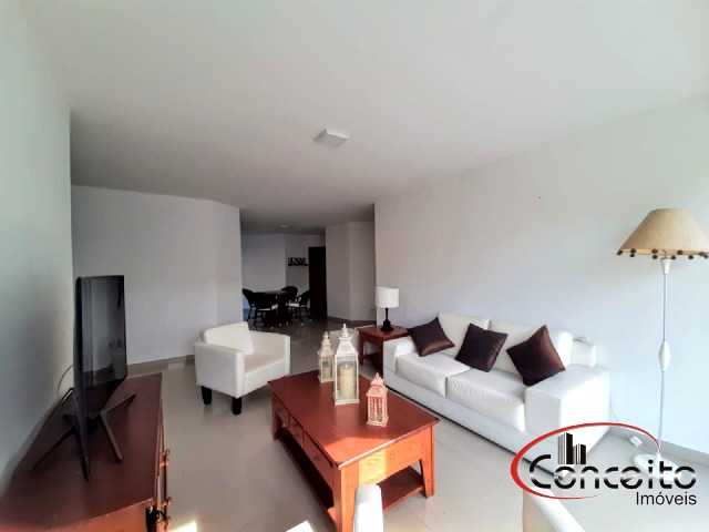 Amplo apartamento com 3 dormitórios!