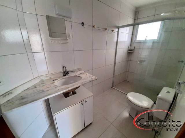 Amplo apartamento com 3 dormitórios!