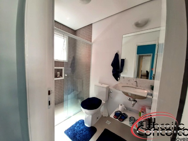 Apartamento com 3 dormitórios Próximo da Praia!