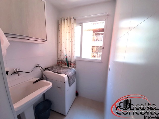 Apartamento com 3 dormitórios Próximo da Praia!
