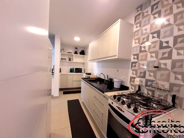 Apartamento com 3 dormitórios Próximo da Praia!