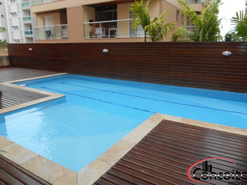 Apartamento com 3 dormitórios Próximo da Praia!