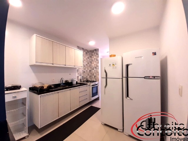 Apartamento com 3 dormitórios Próximo da Praia!