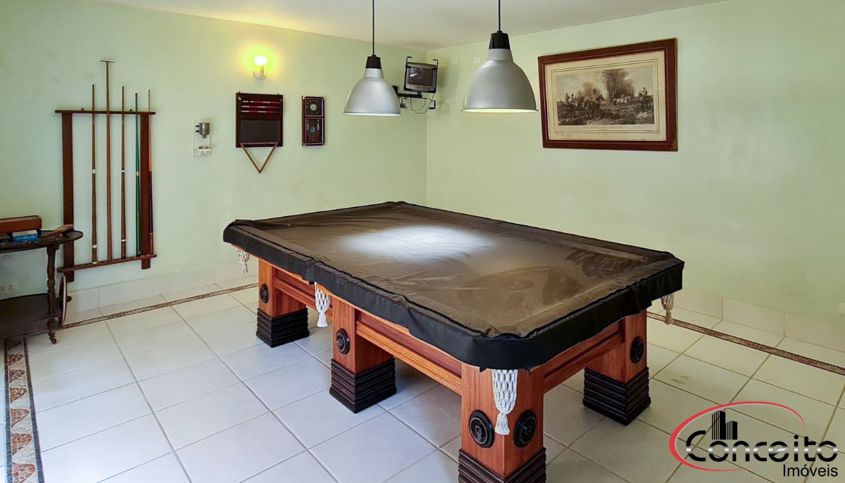Excelente casa em condomínio fechado!