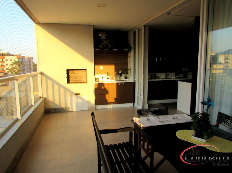 Ótimo Apartamento em Região Central com área de Lazer!