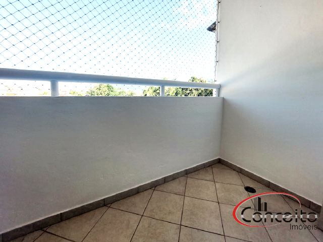Amplo Apartamento com 3 Dormitórios na Região Central!