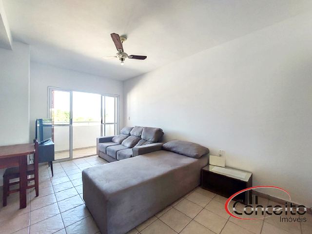 Amplo Apartamento com 3 Dormitórios na Região Central!