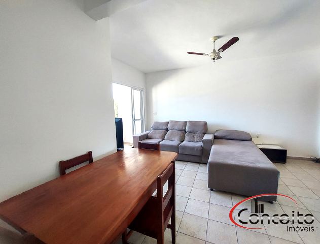 Amplo Apartamento com 3 Dormitórios na Região Central!