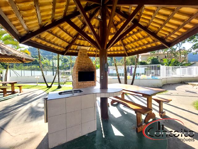 Amplo Apartamento com 3 Dormitórios na Região Central!