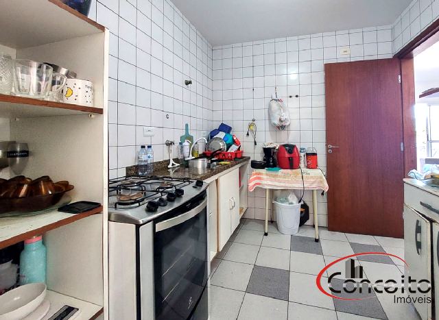 Amplo Apartamento com 3 Dormitórios na Região Central!