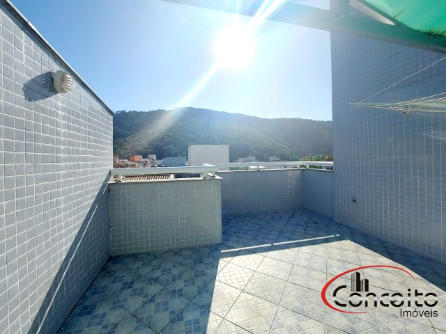 Espetacular cobertura com 4 suítes e vista total para o mar!