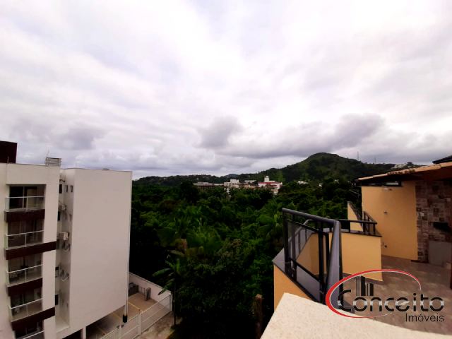 Cobertura com 2 dormitórios e Piscina Privativa!