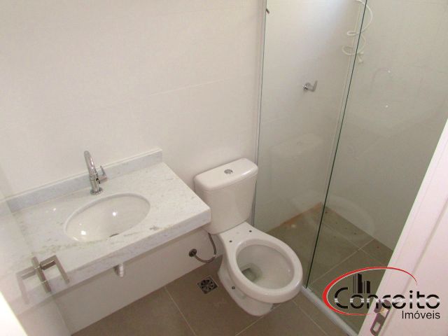 Apartamento Novo com 2 suítes em região Central!
