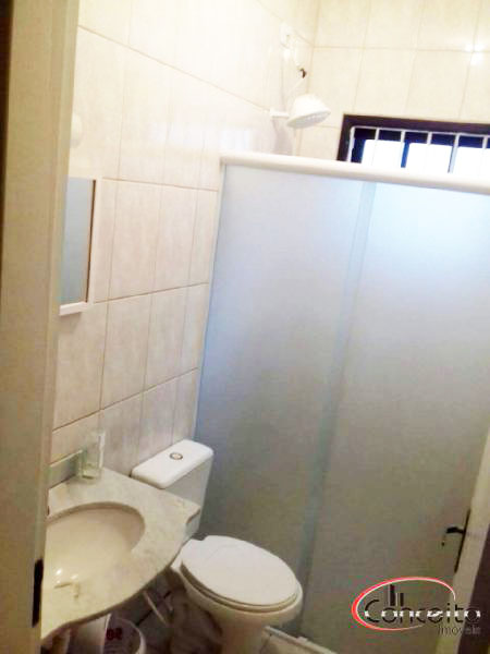 Casa com 2 suítes! Bem localizada!