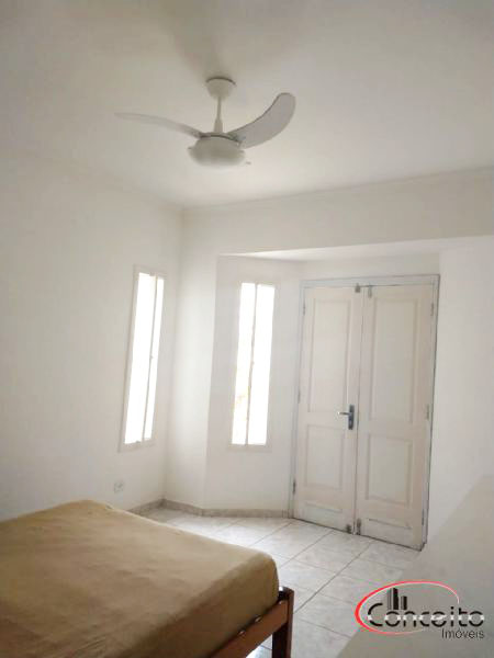 Casa com 2 suítes! Bem localizada!