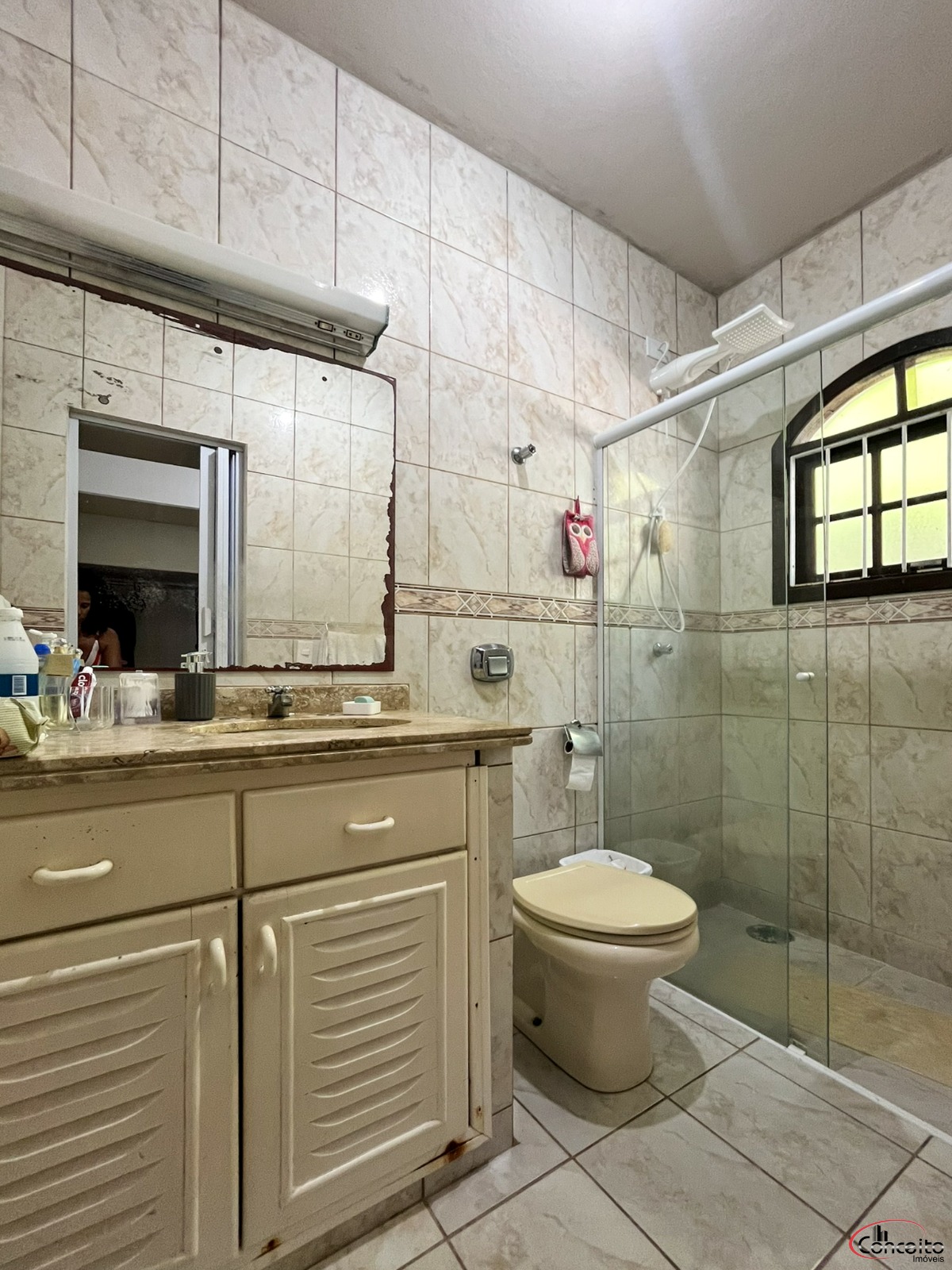 Linda casa em região nobre com 5 dormitórios e belíssima áre - foto 15