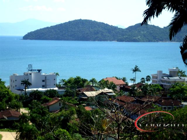 Terreno de 1080m² com Vista para o Mar!