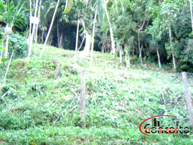 Terreno de 1080m² com Vista para o Mar!