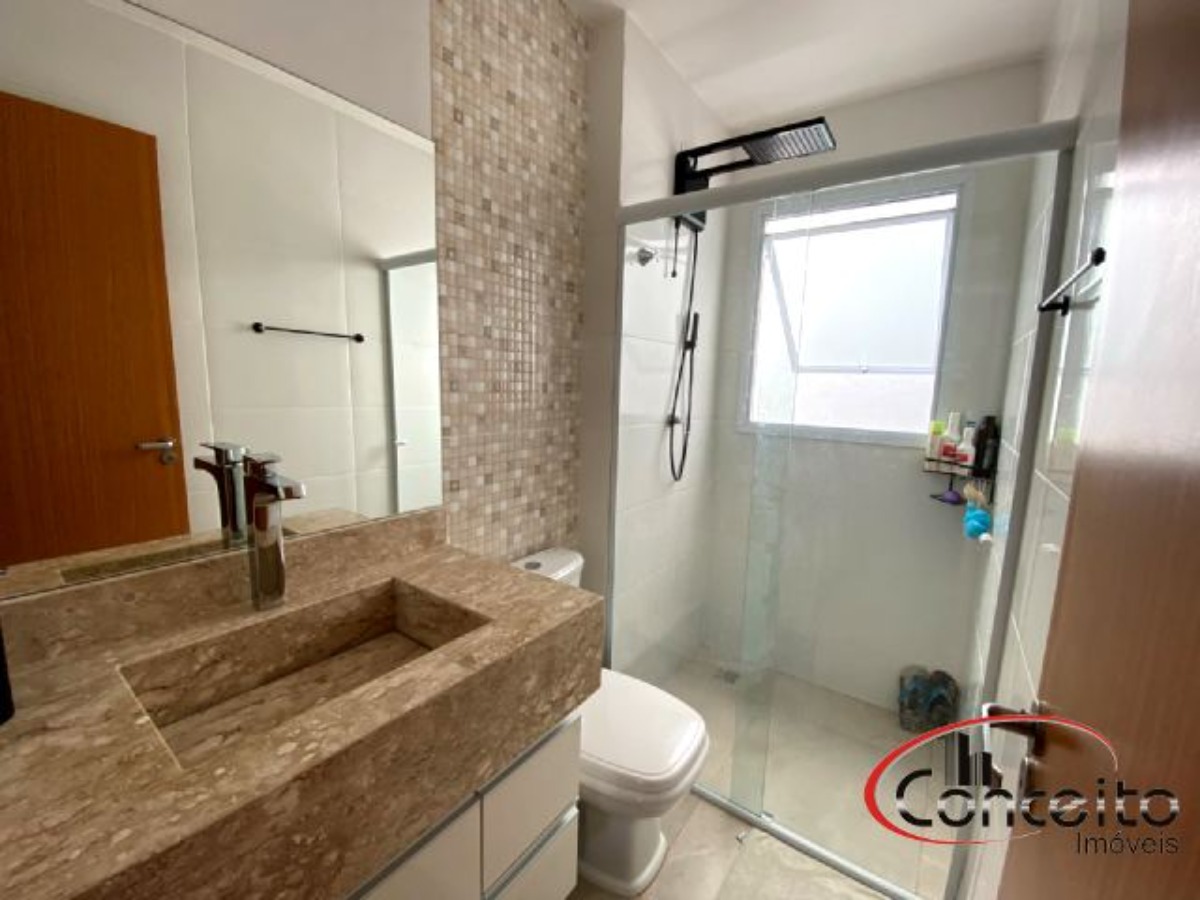 Ótimo Apartamento com 2 Dormitórios a 450mts da Praia!