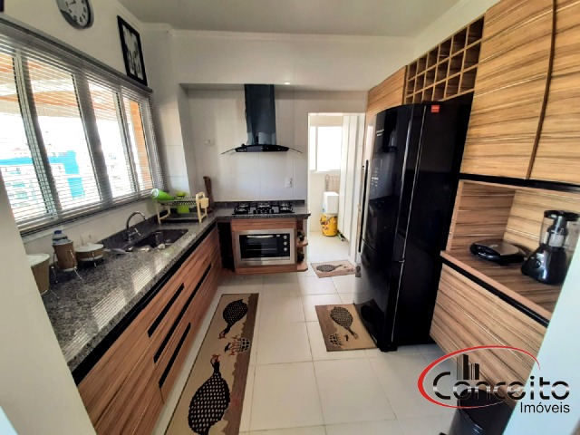 Maravilhoso apartamento com 3 suítes!