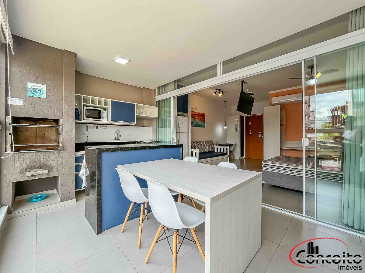 Studio Todo Mobiliado! Ótima Localização!