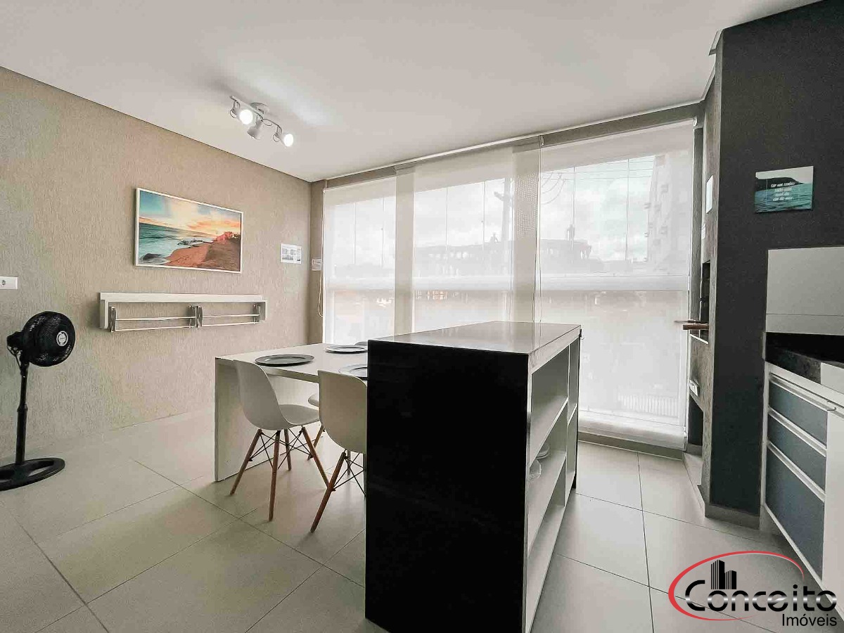 Studio Todo Mobiliado! Ótima Localização!