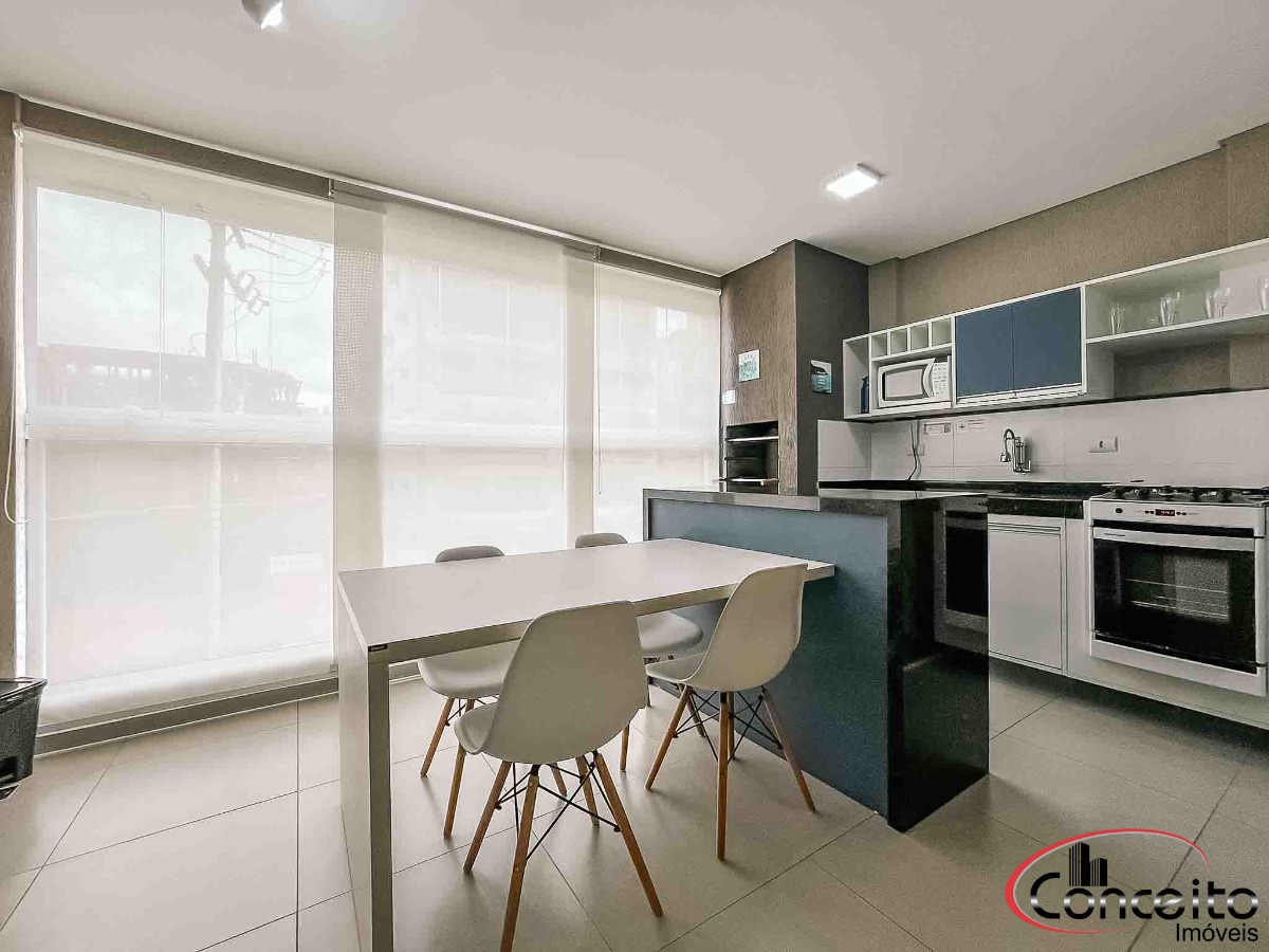 Studio Todo Mobiliado! Ótima Localização!