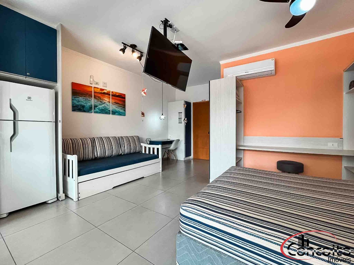 Studio Todo Mobiliado! Ótima Localização!