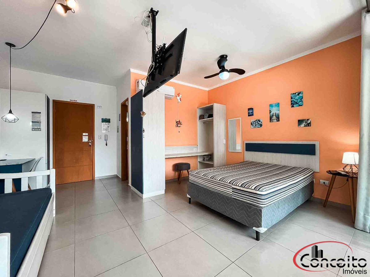 Studio Todo Mobiliado! Ótima Localização!