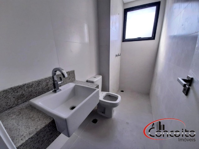 Apartamentos Novos com 2 e 3 suítes a 70m da praia!