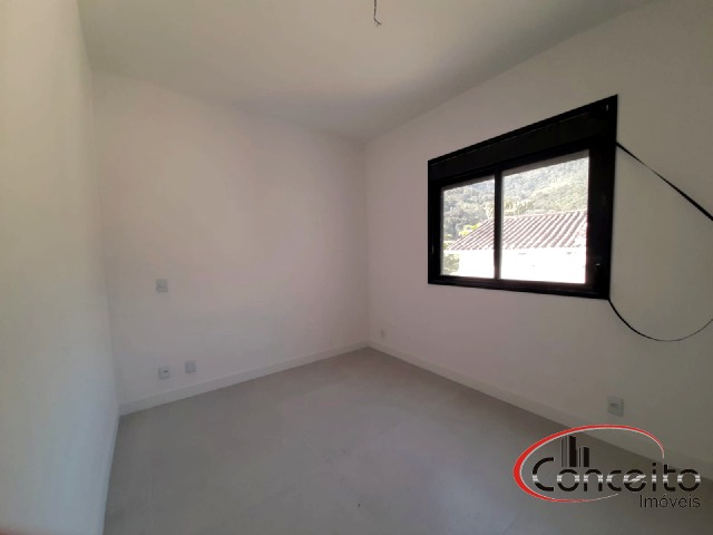Apartamentos Novos com 2 e 3 suítes a 70m da praia!