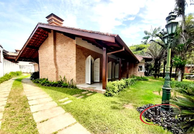 Casa com 6 suítes a 30mts da Praia!