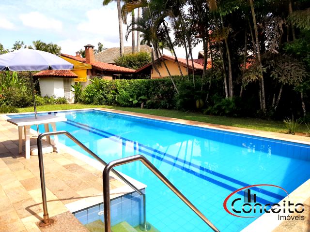 Casa com 6 suítes a 30mts da Praia!