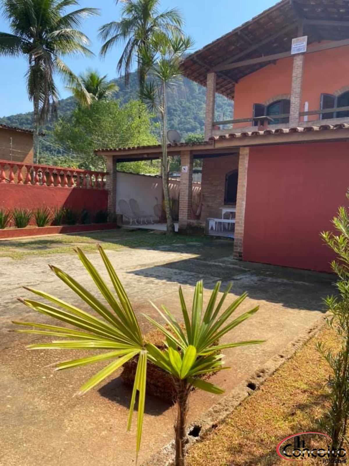 Ótima casa na Praia do Lazáro!