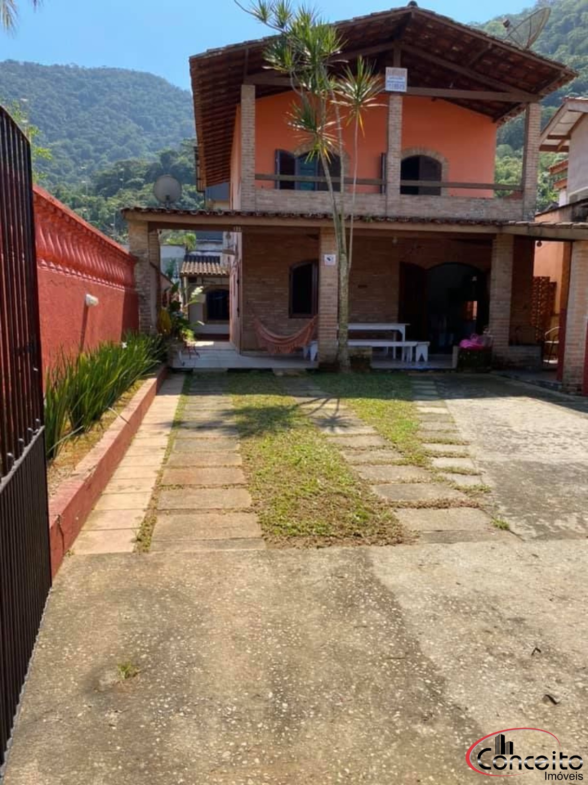 Ótima casa na Praia do Lazáro!