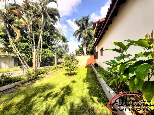 Casa com 4 dormitórios em excelente localização!