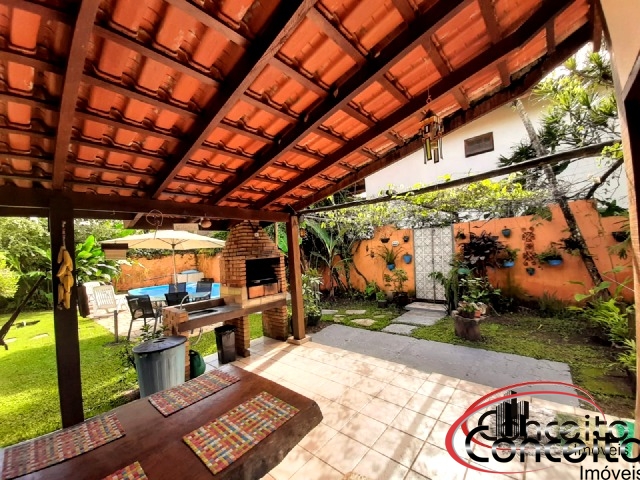Casa com 4 dormitórios em excelente localização!