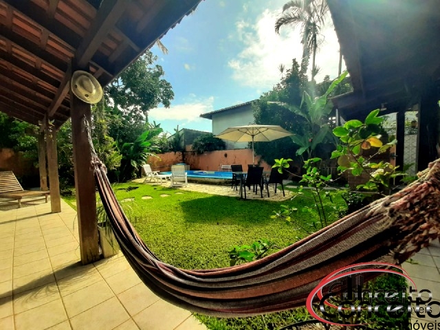 Casa com 4 dormitórios em excelente localização!