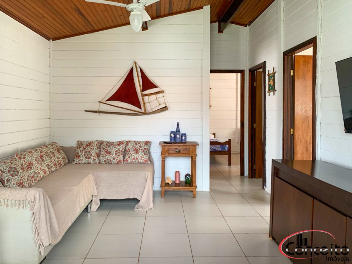 Casa Pré Moldada com 3 Dormitórios e Piscina!