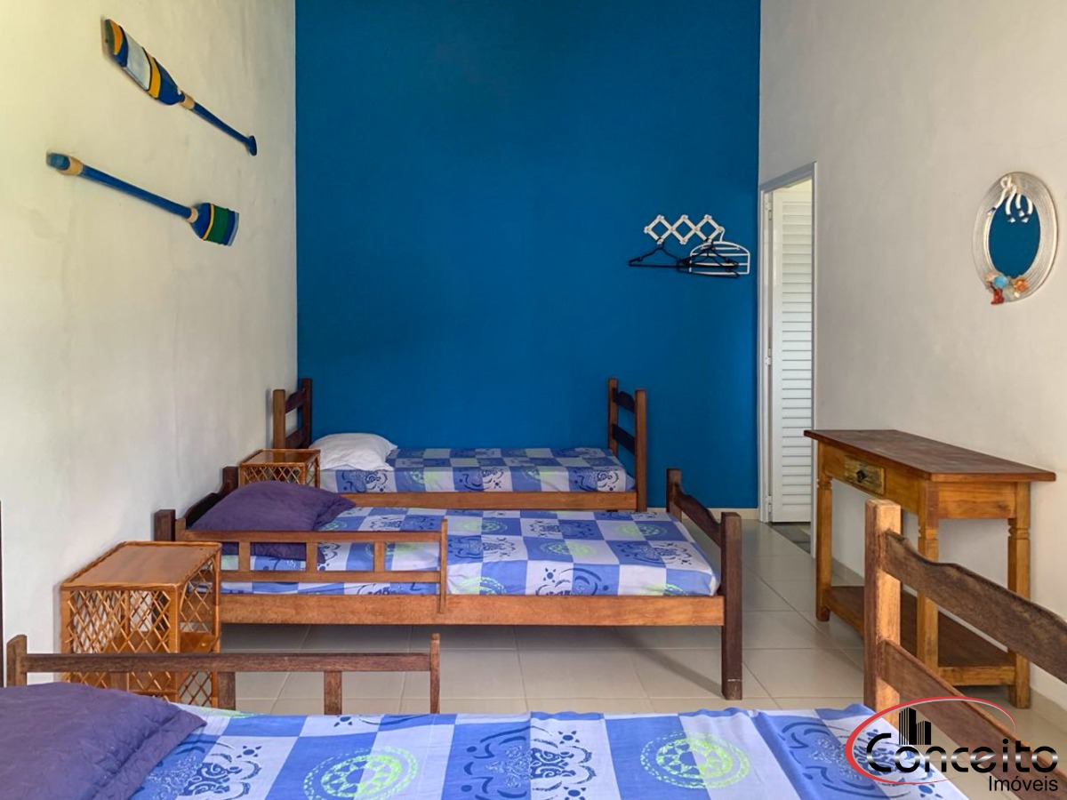 Casa Pré Moldada com 3 Dormitórios e Piscina!
