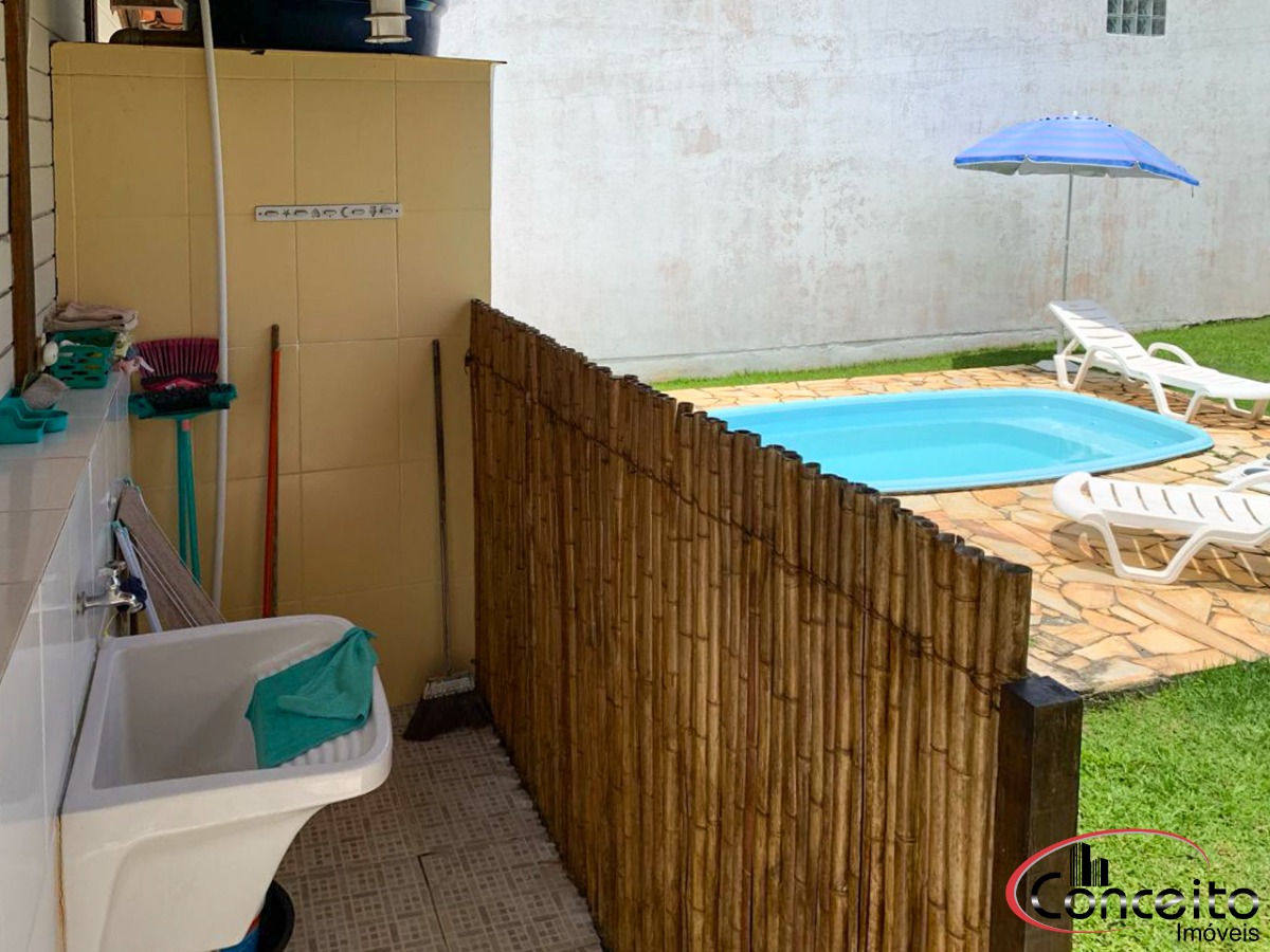 Casa Pré Moldada com 3 Dormitórios e Piscina!