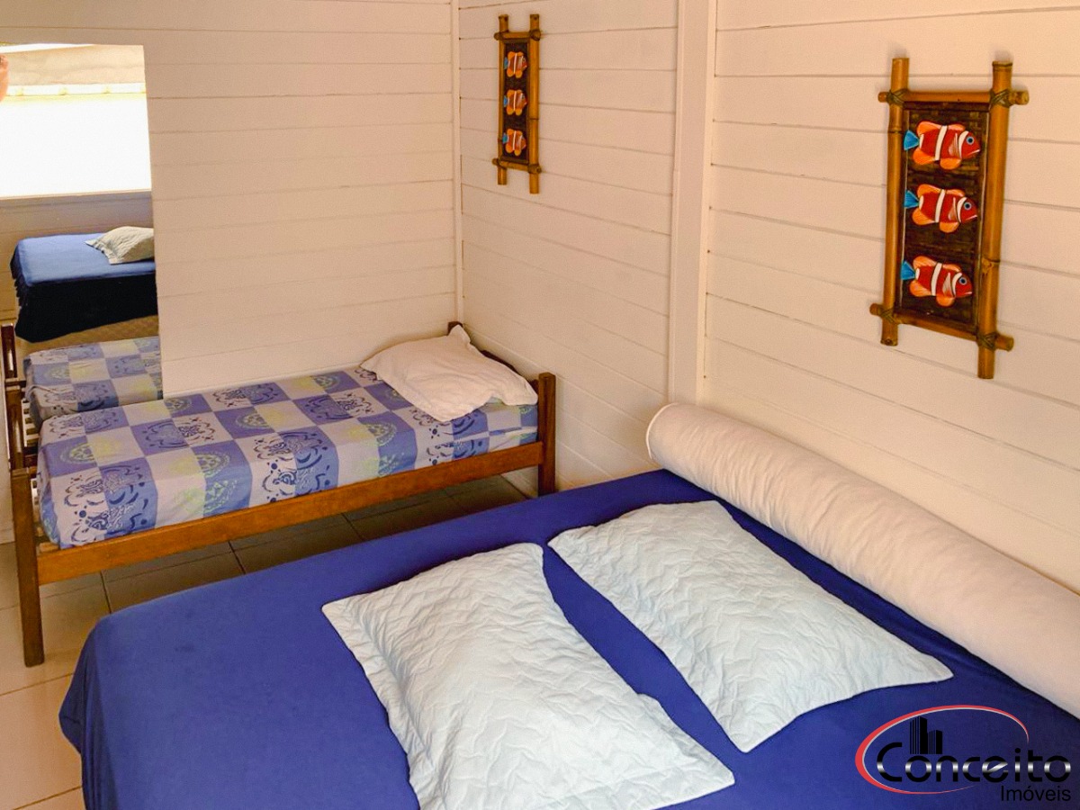 Casa Pré Moldada com 3 Dormitórios e Piscina!