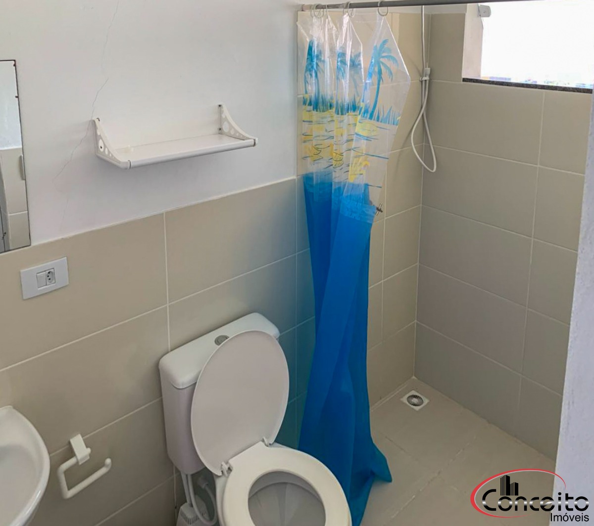 Casa Pré Moldada com 3 Dormitórios e Piscina!