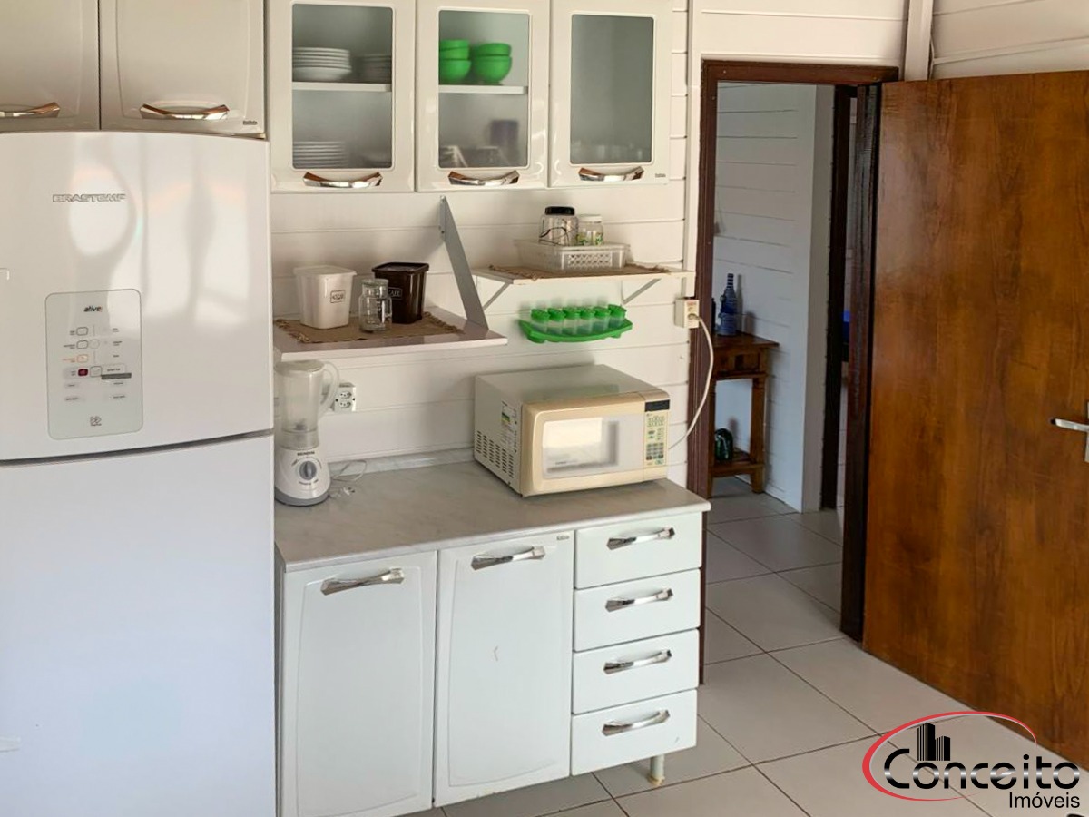 Casa Pré Moldada com 3 Dormitórios e Piscina!