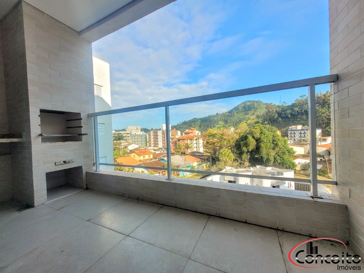 Apartamento novo a poucos metros da Praia !